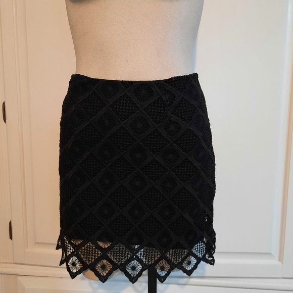 BB DAKOTA Black Skirt With Lace Overlay, Size 8 - Picture 1 of 7